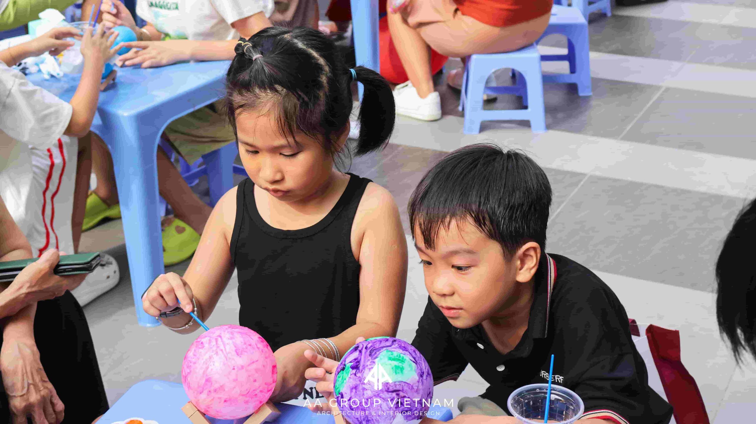 Thể hiện màu sắc cá nhân trong việc vẽ.