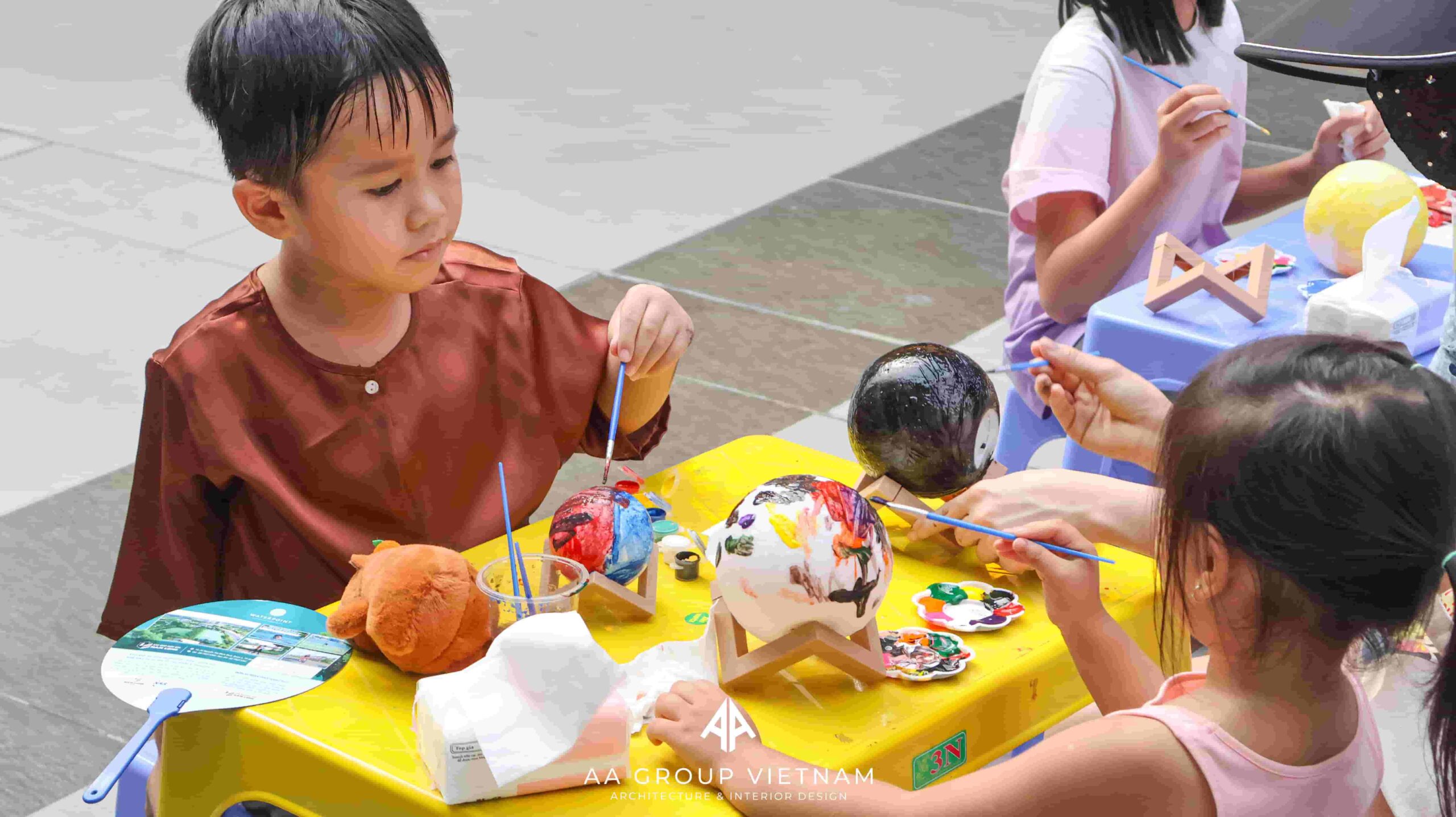 Mang đến cơ hội được tự tay trang trí phòng.